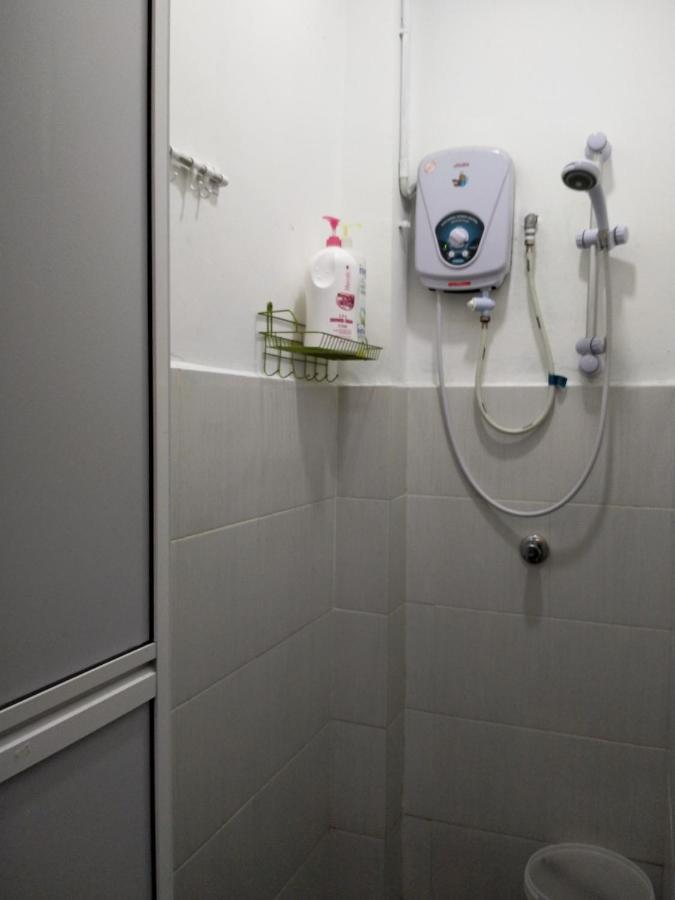 Joka-Joka Guesthouse Malacca Esterno foto